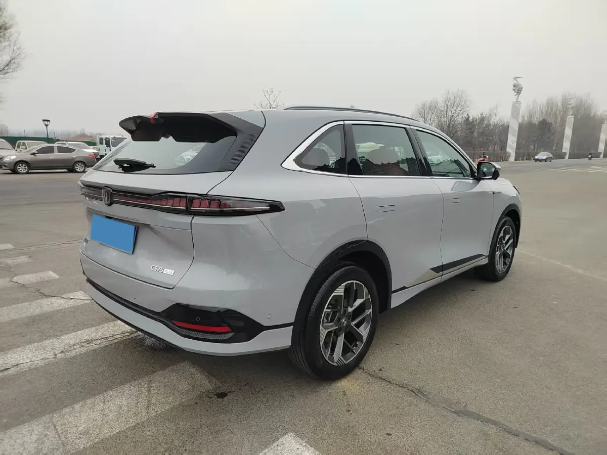 2025 ChangAn CS75 Plus 1.5T 192HP L4 8AT,autocango,china used car exporter,china ev exporter,chinese used car exporter,chinese used ev exporter