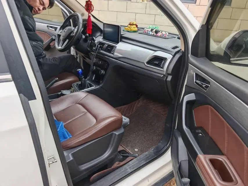 2017 Haval H2s 1.5T 150HP L4 6MT,autocango,china used car exporter,china ev exporter,chinese used car exporter,chinese used ev exporter