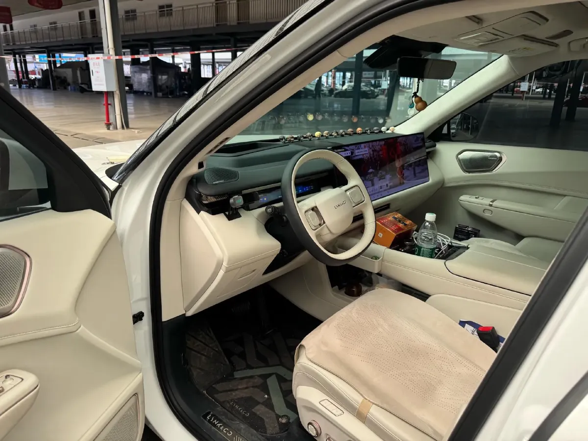 2025 LYNK&CO 900 2.0T 254HP L4 3DHT PHEV,autocango,china used car exporter,china ev exporter,chinese used car exporter,chinese used ev exporter