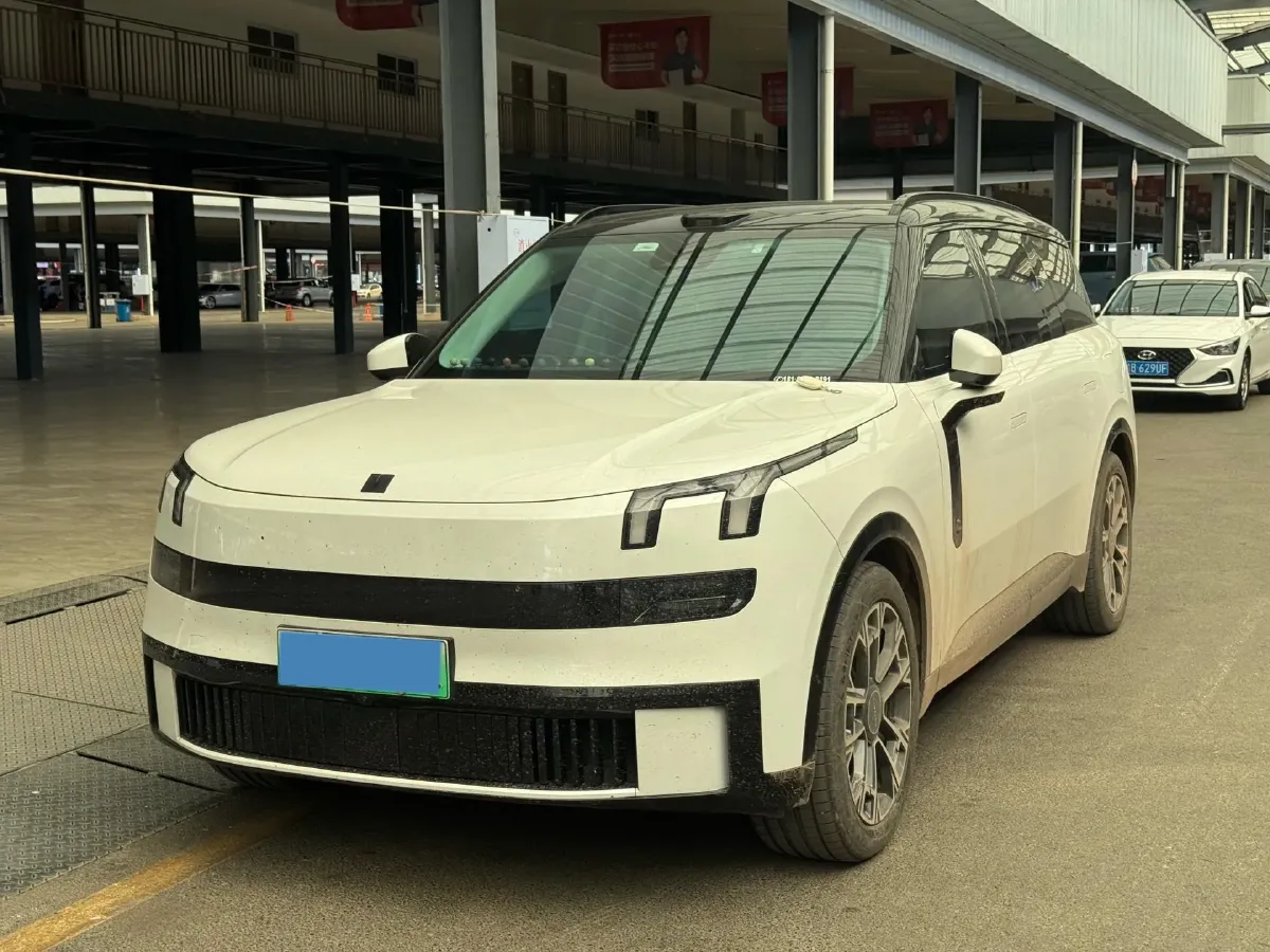 2025 LYNK&CO 900 2.0T 254HP L4 3DHT PHEV,autocango,china used car exporter,china ev exporter,chinese used car exporter,chinese used ev exporter