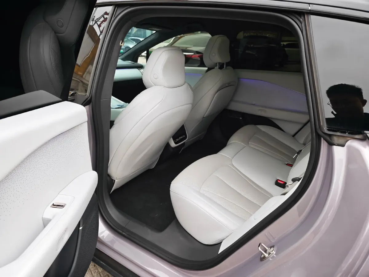 2024 Xpeng P7+ BEV 60.7KWH,autocango,china used car exporter,china ev exporter,chinese used car exporter,chinese used ev exporter