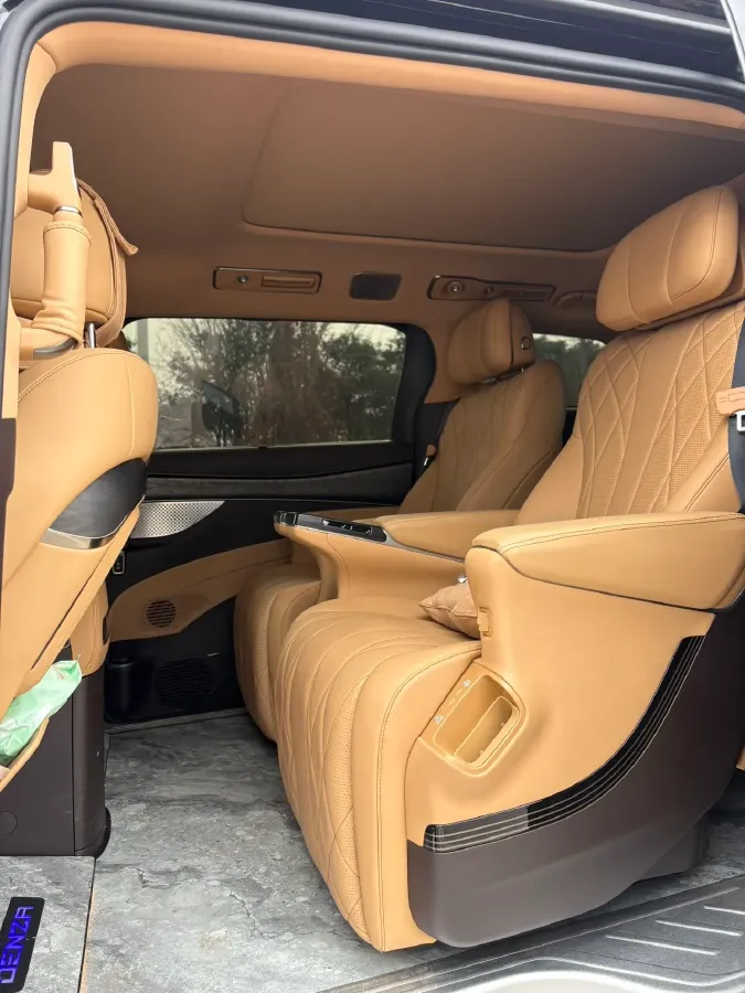 2025 Denza D9 1.5T 156HP L4 E-CVT PHEV 40KWH,autocango,china used car exporter,china ev exporter,chinese used car exporter,chinese used ev exporter