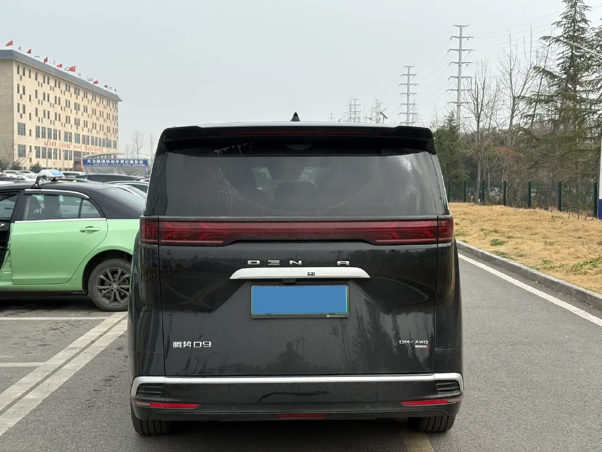 2025 Denza D9 1.5T 156HP L4 E-CVT PHEV 40KWH,autocango,china used car exporter,china ev exporter,chinese used car exporter,chinese used ev exporter