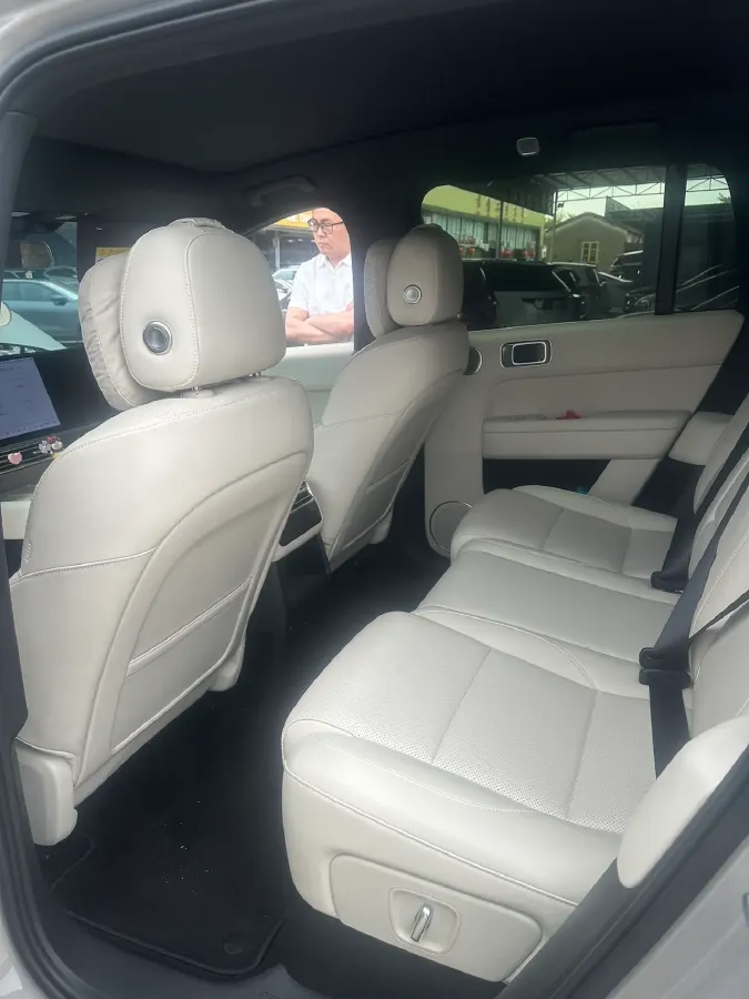2024 Li L6 Range Extended 154HP L4 REEV 36.8KWH,autocango,china used car exporter,china ev exporter,chinese used car exporter,chinese used ev exporter