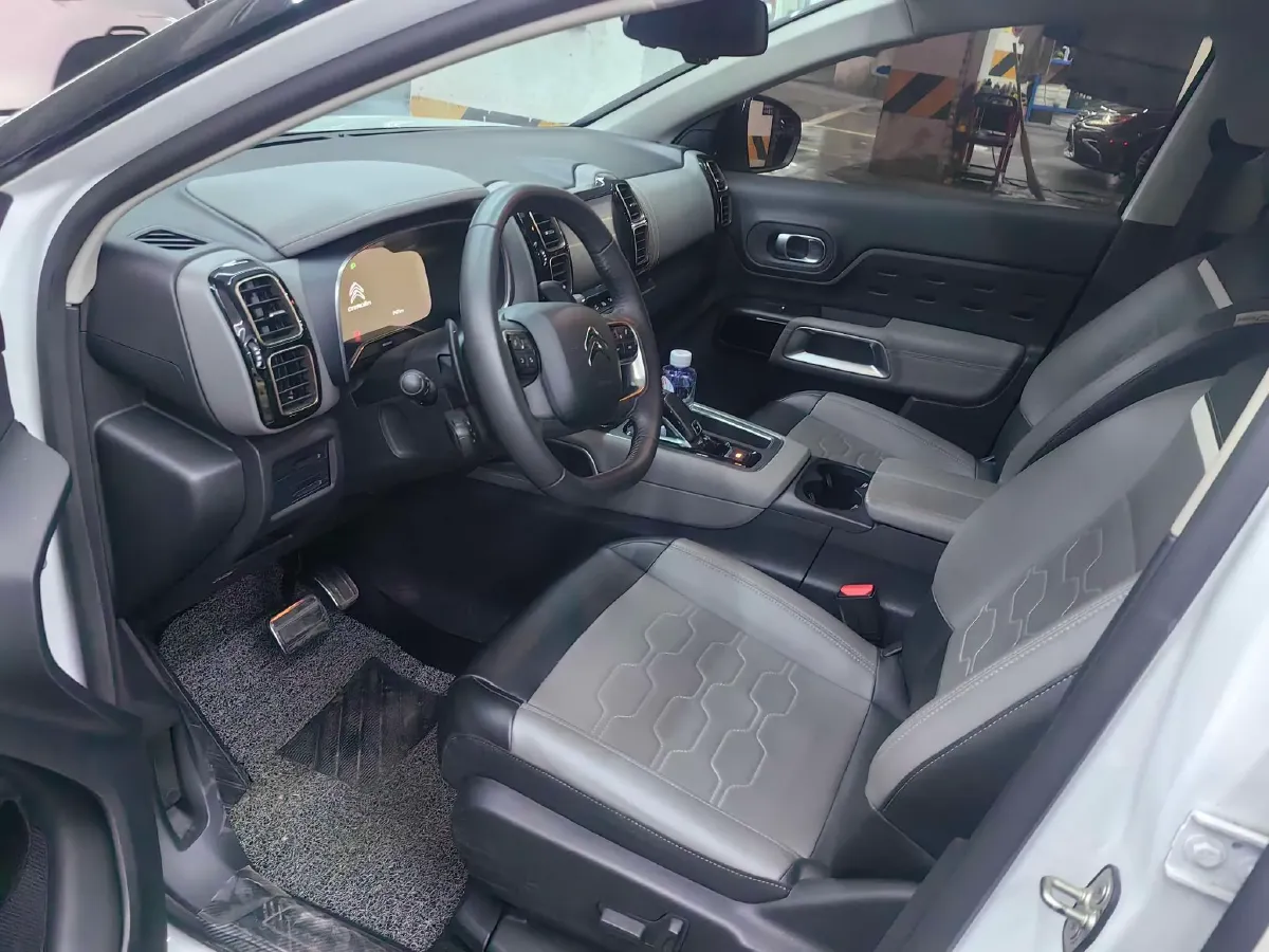 2020 Citroen C5 Aircross 1.6T 170HP L4 6AT,autocango,china used car exporter,china ev exporter,chinese used car exporter,chinese used ev exporter