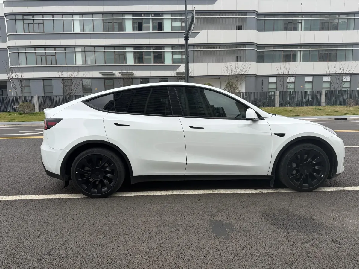 2022 Tesla Model Y BEV 60KWH,autocango,china used car exporter,china ev exporter,chinese used car exporter,chinese used ev exporter