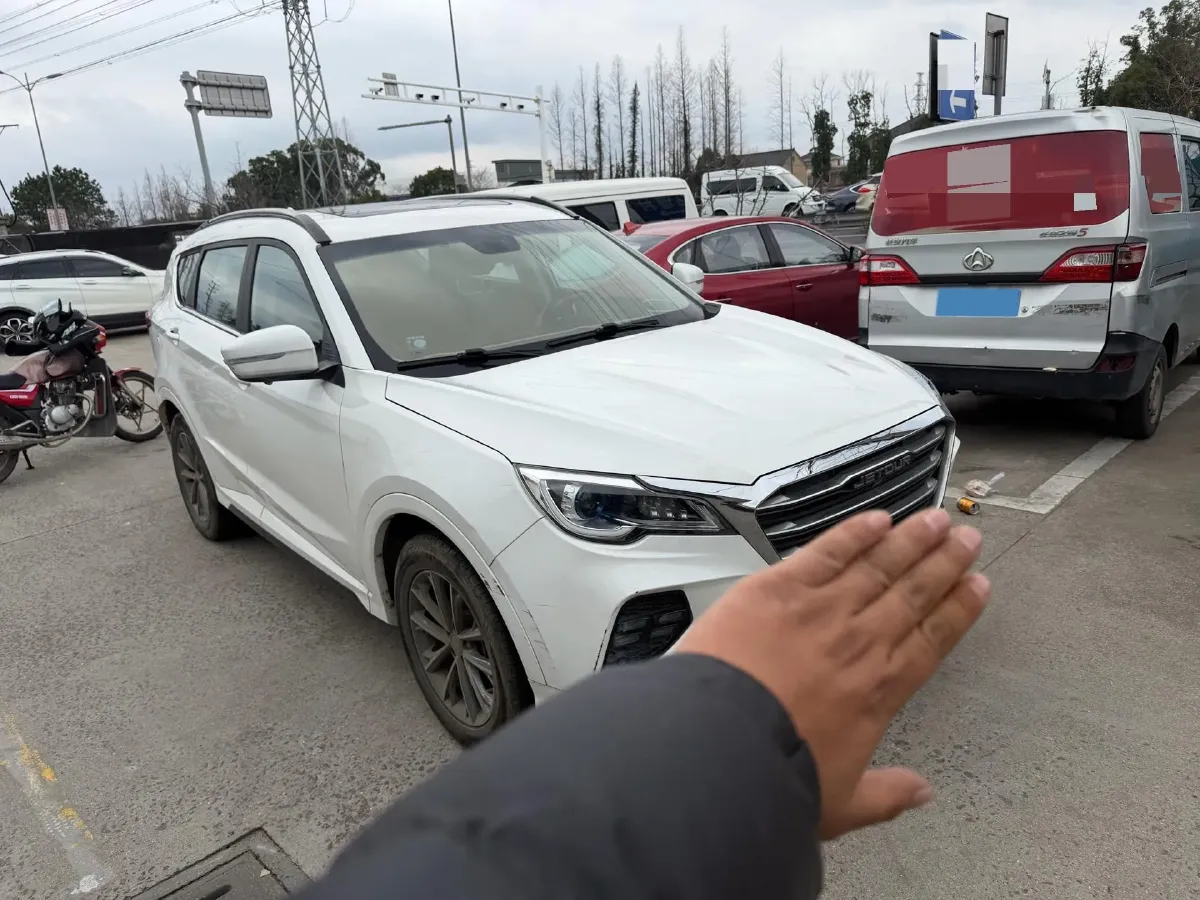 2020 Jetour X70 1.5T 156HP L4 6DCT,autocango,china used car exporter,china ev exporter,chinese used car exporter,chinese used ev exporter