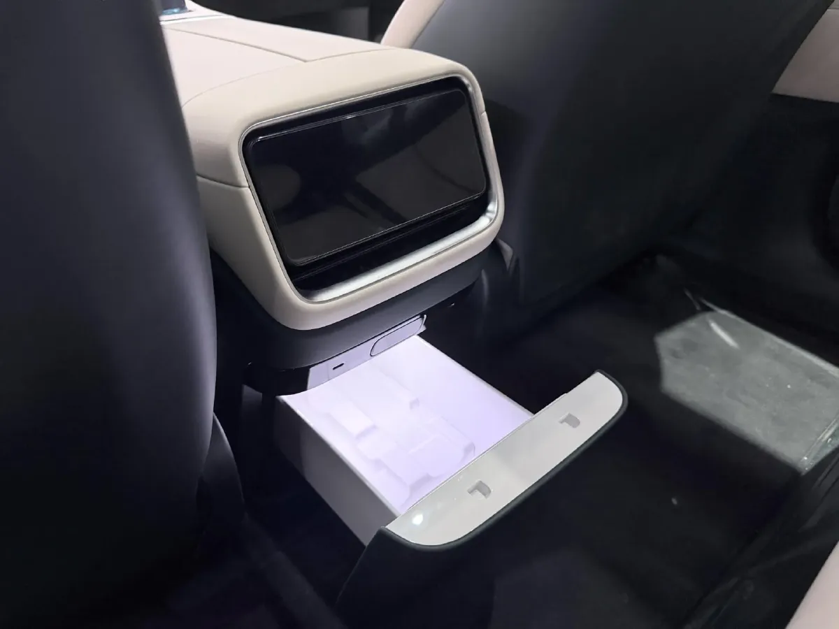 2025 MI YU7 BEV,autocango,china used car exporter,china ev exporter,chinese used car exporter,chinese used ev exporter