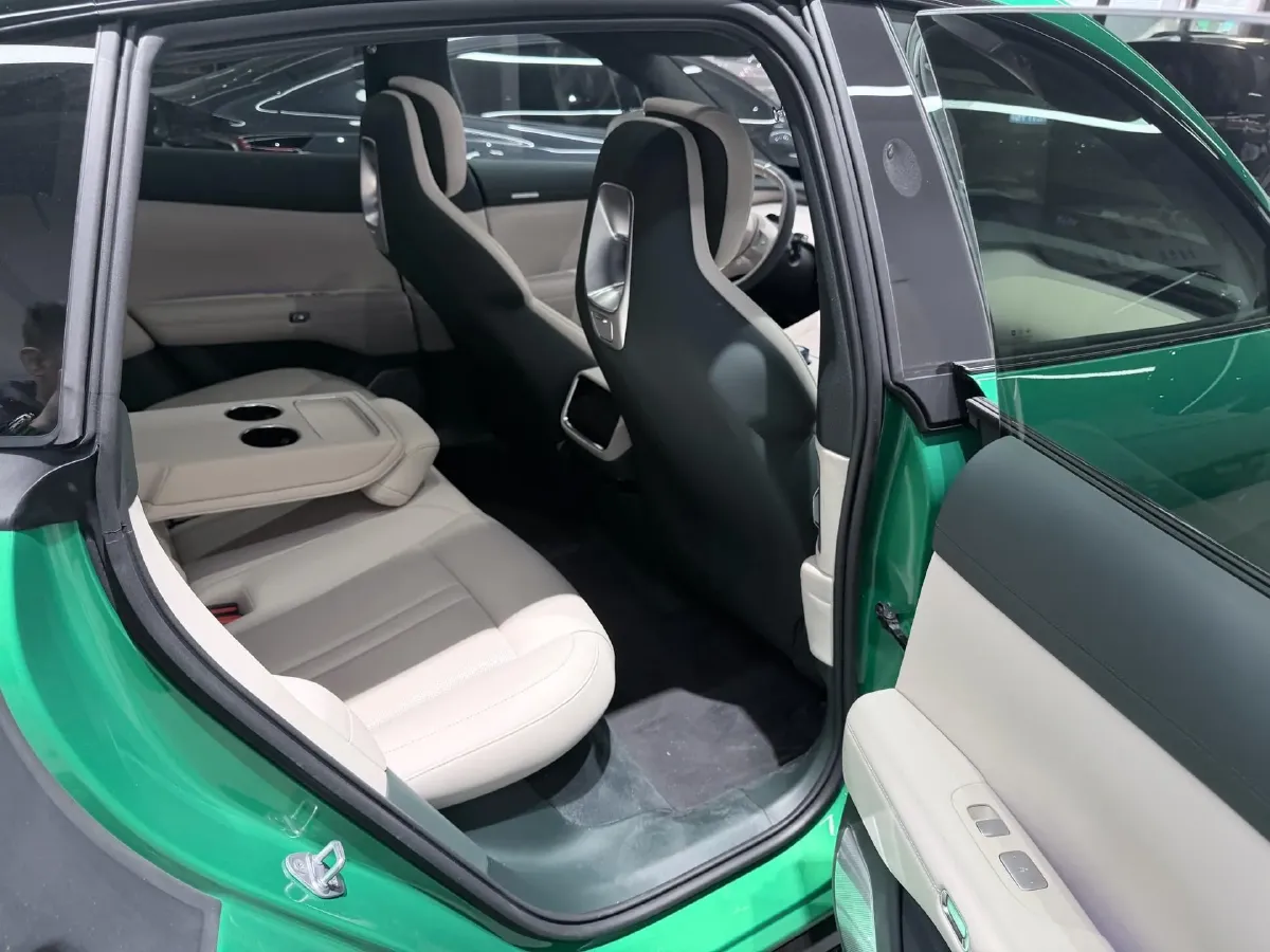 2025 MI YU7 BEV,autocango,china used car exporter,china ev exporter,chinese used car exporter,chinese used ev exporter