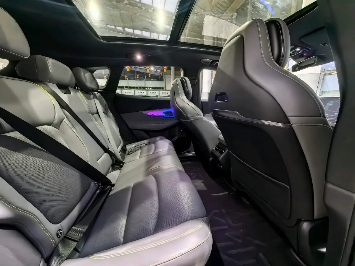 2023 LYNK&CO 08 EM-P 1.5T 163HP L4 3DHT PHEV 39.6KWH,autocango,china used car exporter,china ev exporter,chinese used car exporter,chinese used ev exporter