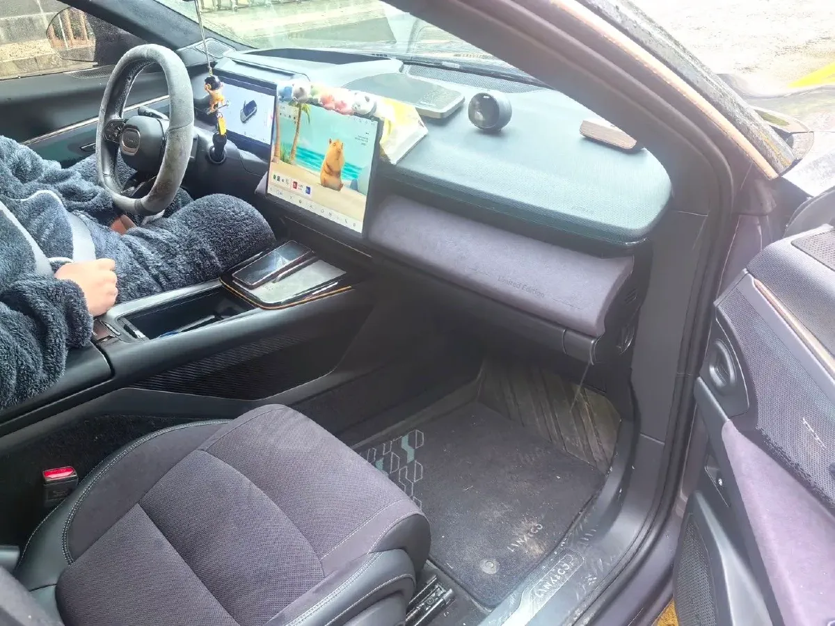 2023 LYNK&CO 08 EM-P 1.5T 163HP L4 3DHT PHEV 39.6KWH,autocango,china used car exporter,china ev exporter,chinese used car exporter,chinese used ev exporter