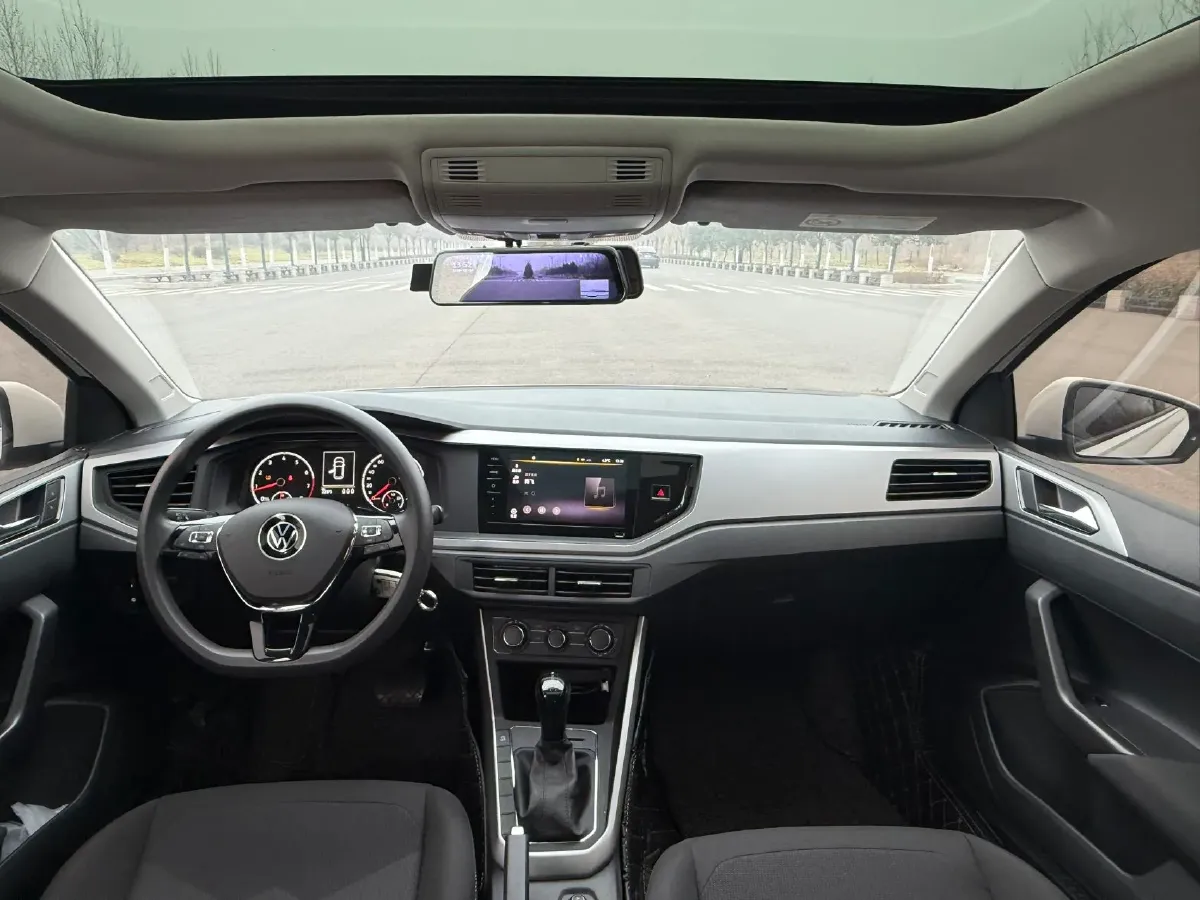 2023 Volkswagen Polo 1.5L 113HP L4 6AT,autocango,china used car exporter,china ev exporter,chinese used car exporter,chinese used ev exporter