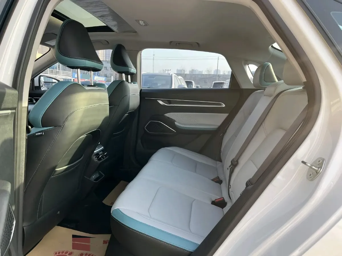 2022 Geely Emgrand 1.5L 114HP L4 CVT,autocango,china used car exporter,china ev exporter,chinese used car exporter,chinese used ev exporter