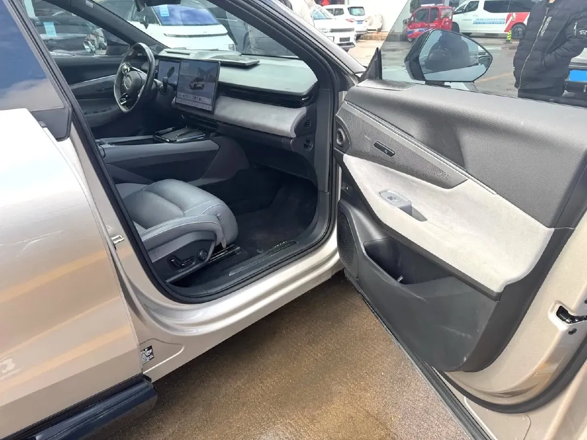 2023 LYNK&CO 08 EM-P 1.5T 163HP L4 3DHT PHEV 39.6KWH,autocango,china used car exporter,china ev exporter,chinese used car exporter,chinese used ev exporter