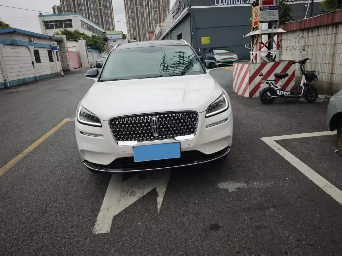 2021 Lincoln Corsair 2.0T 245HP L4 8AT,autocango,china used car exporter,china ev exporter,chinese used car exporter,chinese used ev exporter