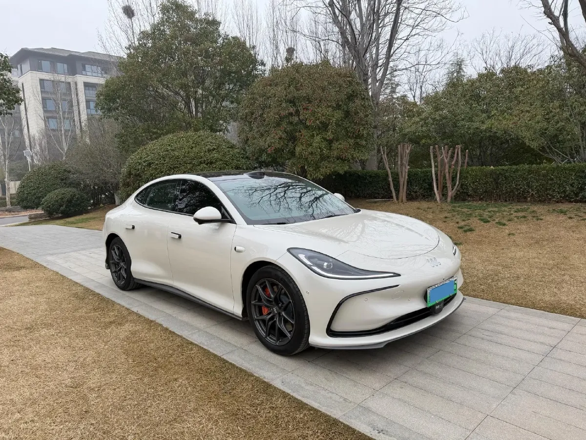 2024 IM L6 BEV 75KWH,autocango,china used car exporter,china ev exporter,chinese used car exporter,chinese used ev exporter