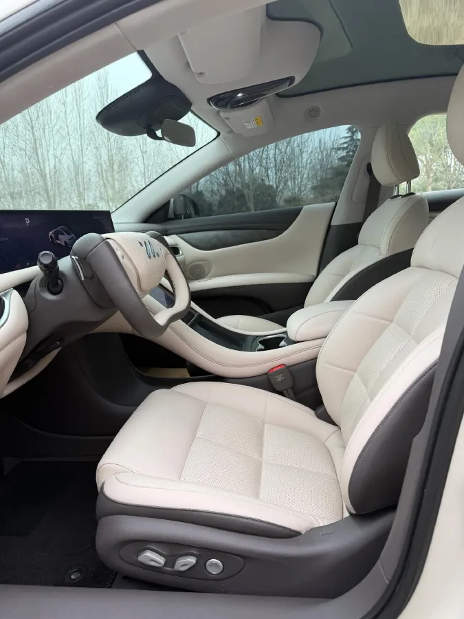 2024 IM L6 BEV 75KWH,autocango,china used car exporter,china ev exporter,chinese used car exporter,chinese used ev exporter