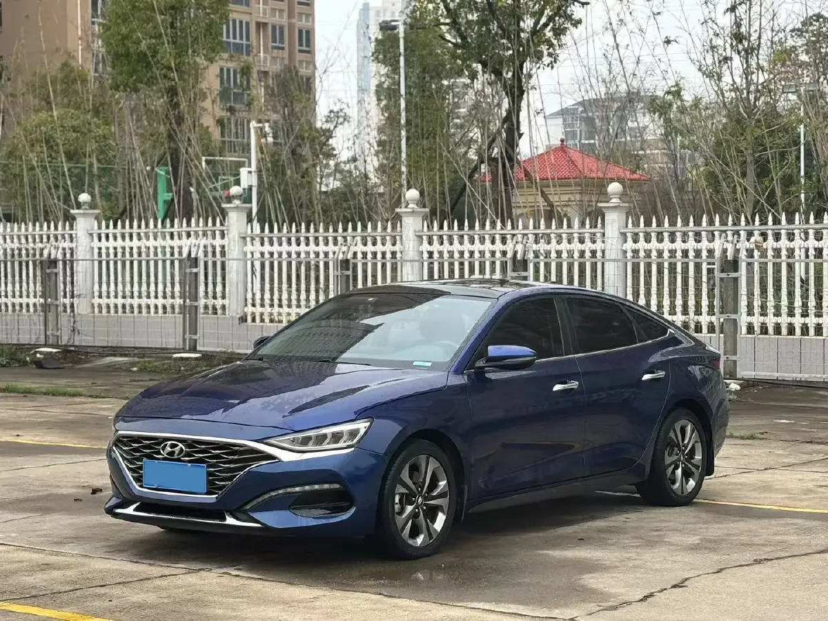 2019 Hyundai La Festa 1.6T 204HP L4 7DCT,autocango,china used car exporter,china ev exporter,chinese used car exporter,chinese used ev exporter