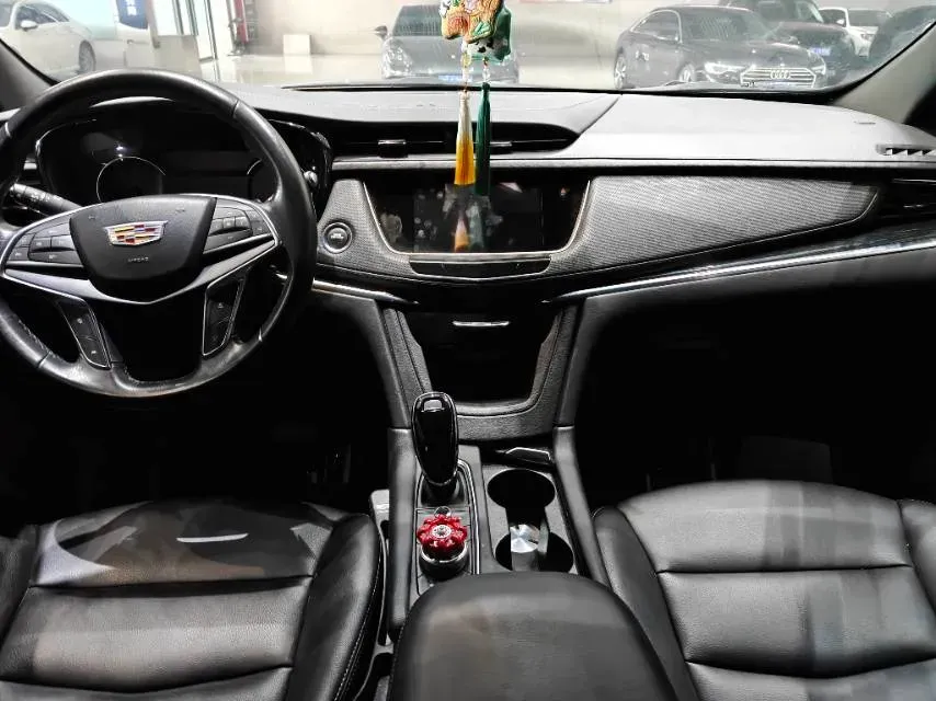 2022 Cadillac XT5 2.0T 237HP L4 9AT,autocango,china used car exporter,china ev exporter,chinese used car exporter,chinese used ev exporter