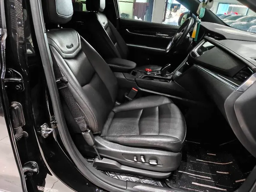 2022 Cadillac XT5 2.0T 237HP L4 9AT,autocango,china used car exporter,china ev exporter,chinese used car exporter,chinese used ev exporter