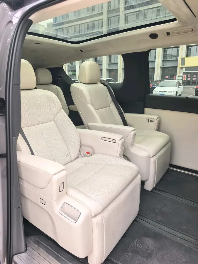 2025 Li MEGA BEV,autocango,china used car exporter,china ev exporter,chinese used car exporter,chinese used ev exporter