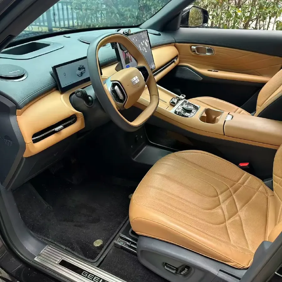 2025 LanDian E5 PLUS 1.5L 95HP L4 E-CVT PHEV 25KWH,autocango,china used car exporter,china ev exporter,chinese used car exporter,chinese used ev exporter