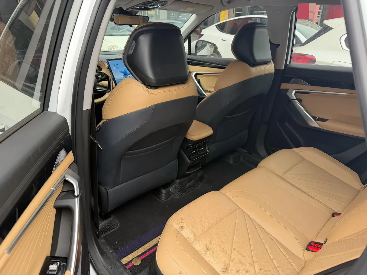 2023 Geely StarRay 1.5T 181HP L4 7DCT,autocango,china used car exporter,china ev exporter,chinese used car exporter,chinese used ev exporter