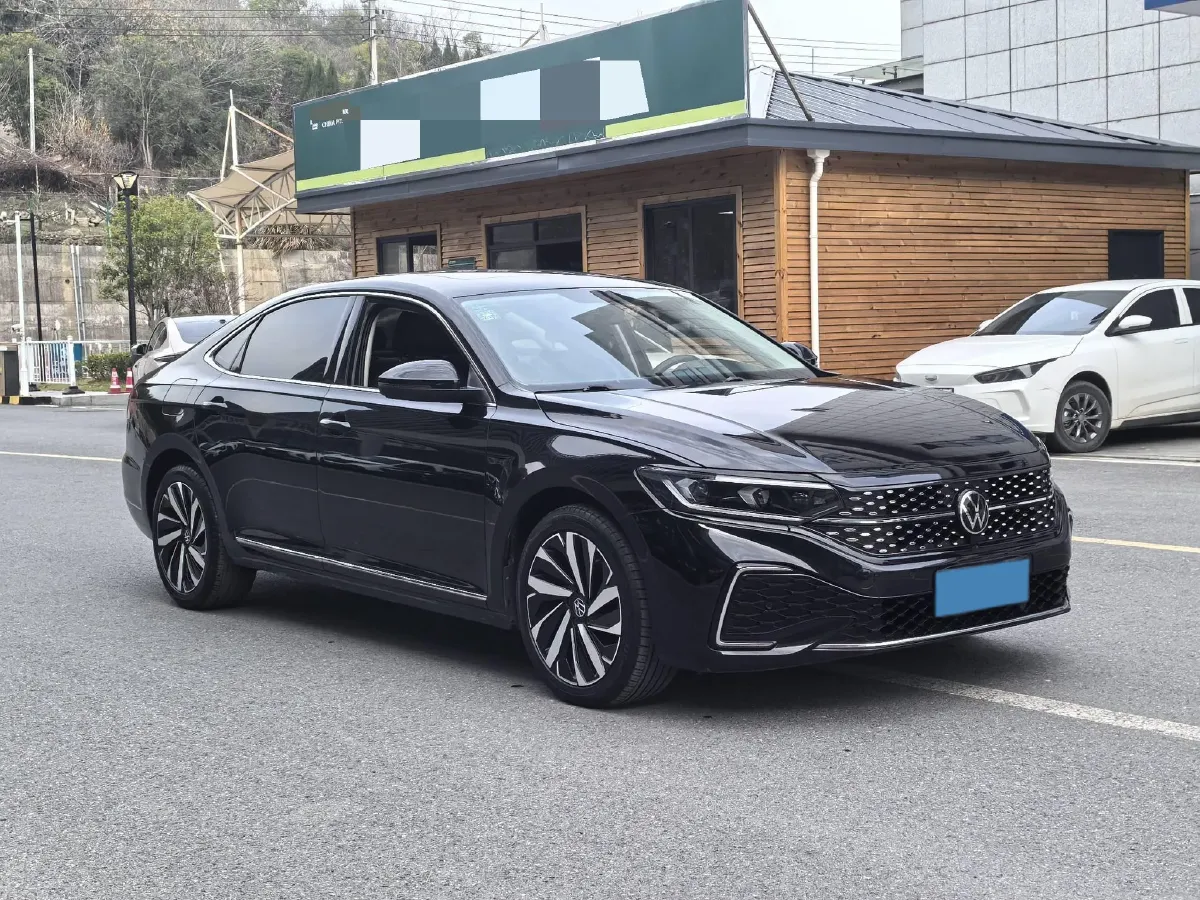 2021 Volkswagen Passat 2.0T 186HP L4 7DCT,autocango,china used car exporter,china ev exporter,chinese used car exporter,chinese used ev exporter