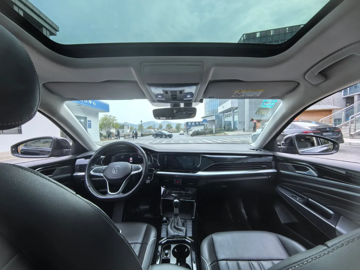 2021 Volkswagen Passat 2.0T 186HP L4 7DCT,autocango,china used car exporter,china ev exporter,chinese used car exporter,chinese used ev exporter