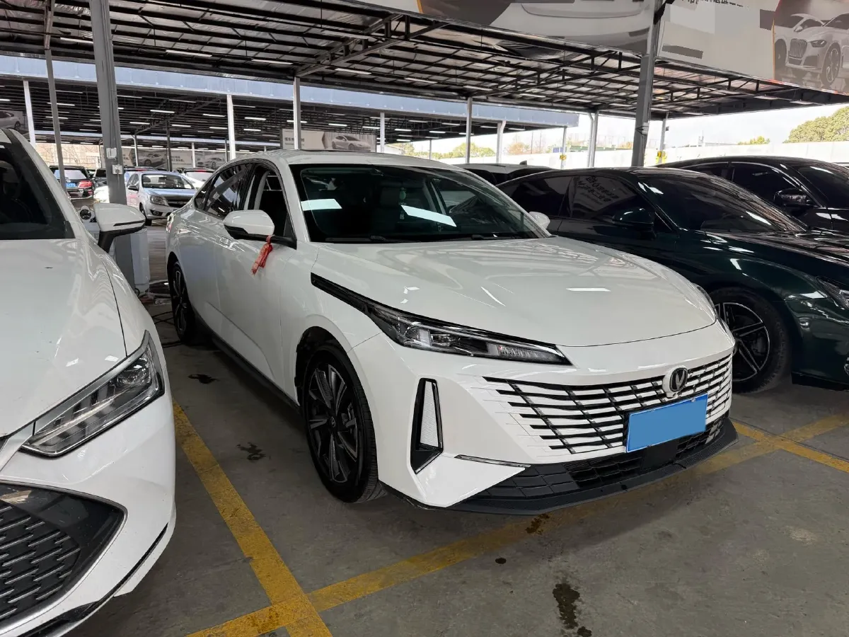 2024 ChangAn Eado 1.5T 170HP L4 7DCT,autocango,china used car exporter,china ev exporter,chinese used car exporter,chinese used ev exporter