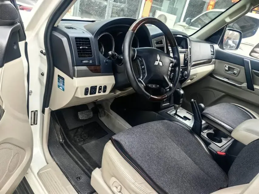 2017 Honda Jade 1.8L 141HP L4 5AT,autocango,china used car exporter,china ev exporter,chinese used car exporter,chinese used ev exporter