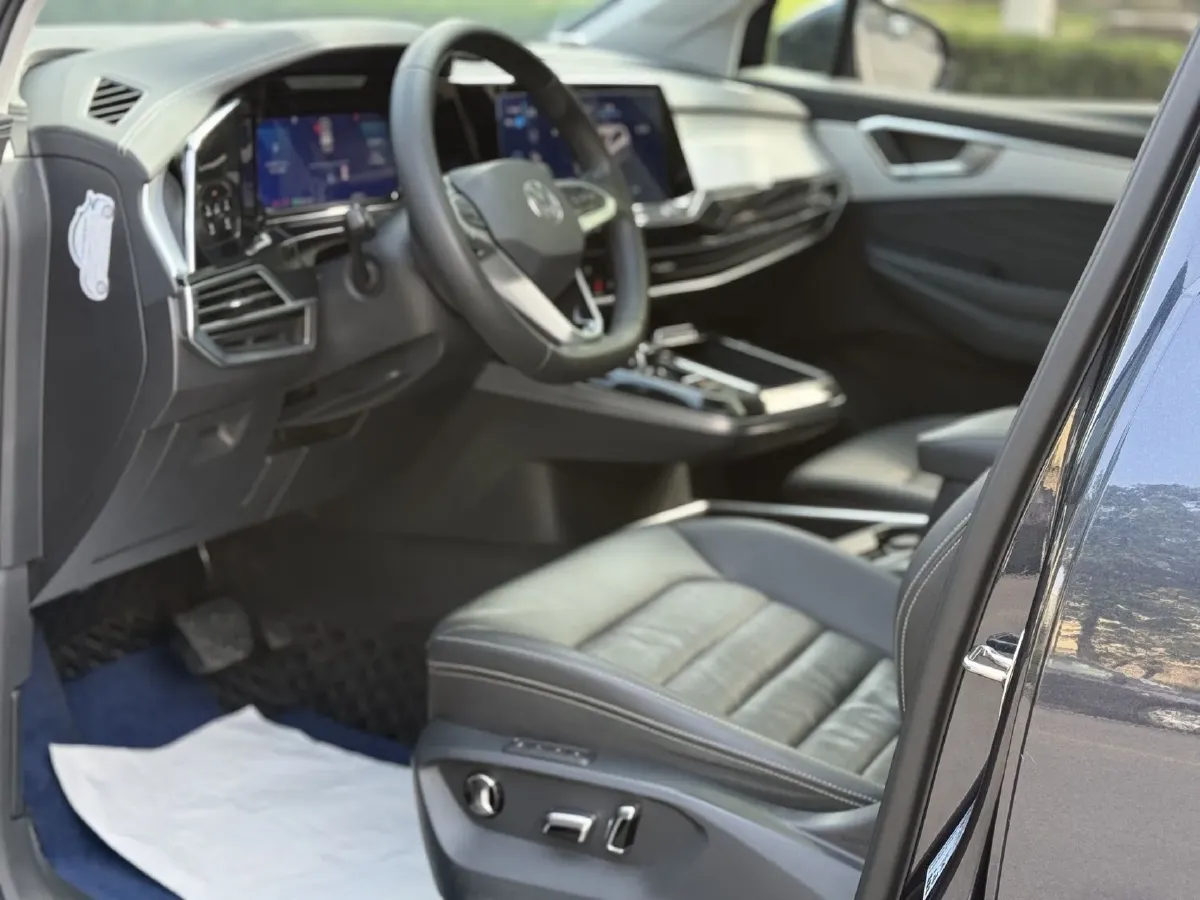 2021 Volkswagen Talagon 2.0T 220HP L4 7DCT,autocango,china used car exporter,china ev exporter,chinese used car exporter,chinese used ev exporter