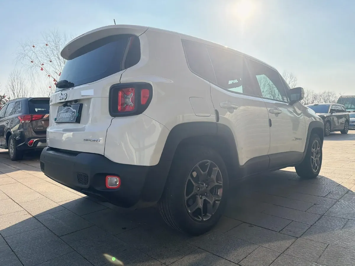 2018 Jeep Renegade 1.4T 150HP L4 7DCT,autocango,china used car exporter,china ev exporter,chinese used car exporter,chinese used ev exporter