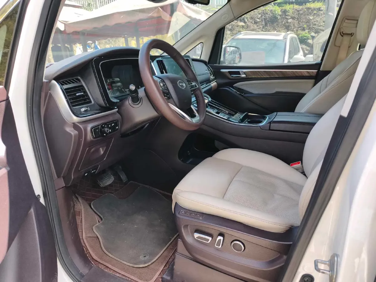 2021 GAC Trumpchi M8 2.0T 252HP L4 8AT,autocango,china used car exporter,china ev exporter,chinese used car exporter,chinese used ev exporter