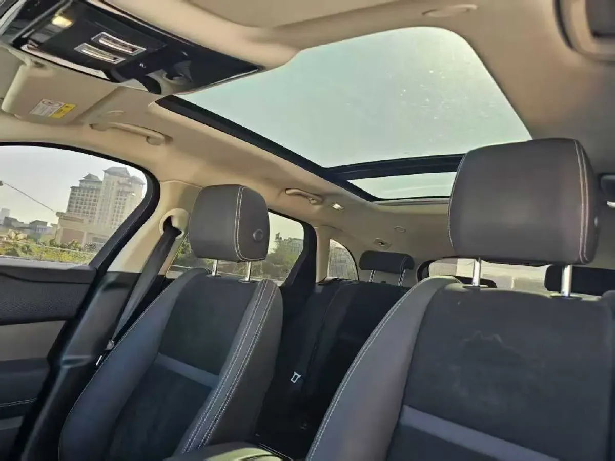 2023 Land Rover Range Rover Velar 2.0T 250HP L4 8AT,autocango,china used car exporter,china ev exporter,chinese used car exporter,chinese used ev exporter