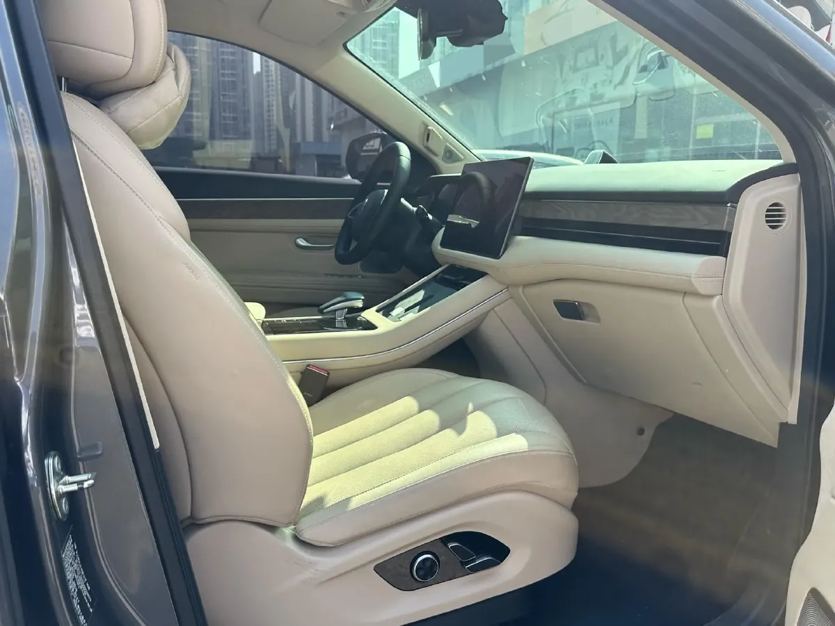 2022 Infiniti Q50L 2.0T 211HP L4 7AT,autocango,china used car exporter,china ev exporter,chinese used car exporter,chinese used ev exporter