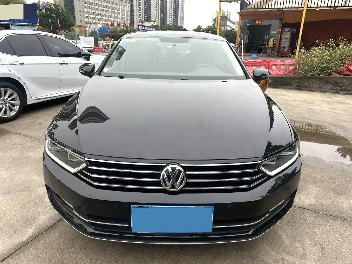 2018 Volkswagen Magotan 1.8T 180HP L4 7DCT,autocango,china used car exporter,china ev exporter,chinese used car exporter,chinese used ev exporter