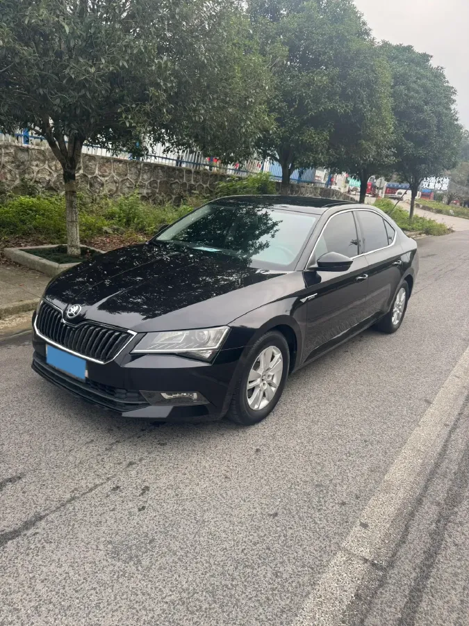 2018 Skoda Superb 1.4T 150HP L4 7DCT,autocango,china used car exporter,china ev exporter,chinese used car exporter,chinese used ev exporter