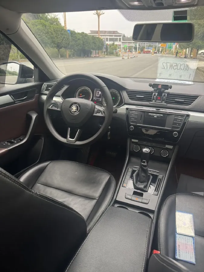 2018 Skoda Superb 1.4T 150HP L4 7DCT,autocango,china used car exporter,china ev exporter,chinese used car exporter,chinese used ev exporter