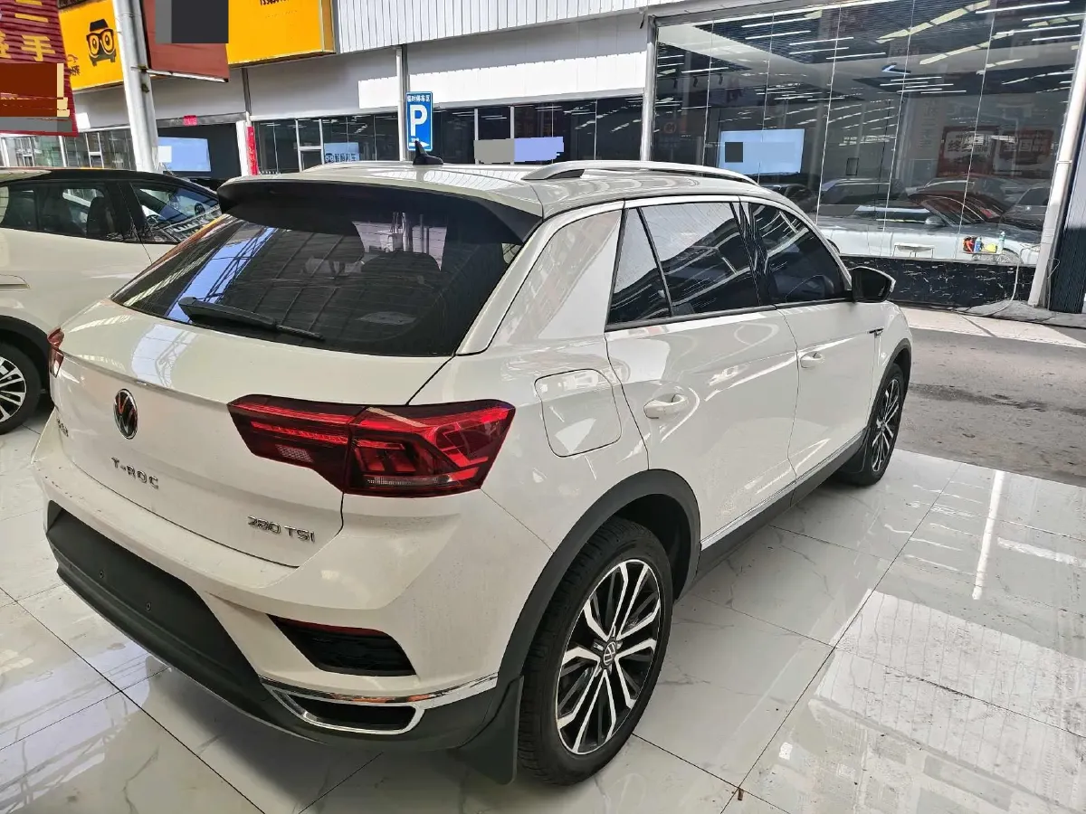 2022 Volkswagen T-Roc 1.4T 150HP L4 7DCT,autocango,china used car exporter,china ev exporter,chinese used car exporter,chinese used ev exporter