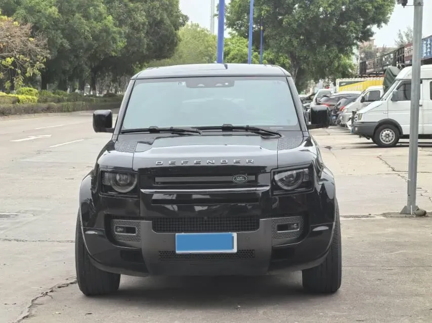 2024 Land Rover Defender 3.0T 400HP L6 8AT,autocango,china used car exporter,china ev exporter,chinese used car exporter,chinese used ev exporter
