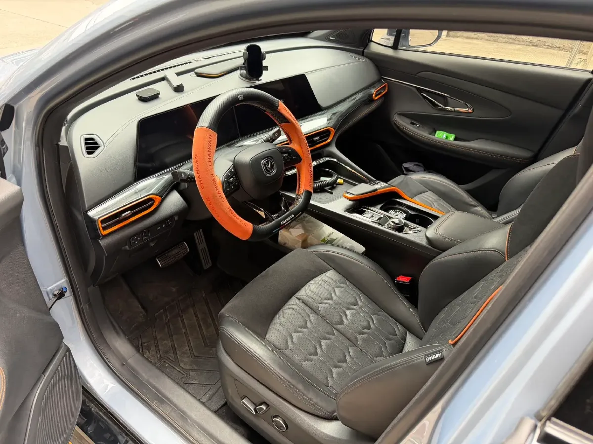 2022 ChangAn UNI-T 1.5T 188HP L4 7DCT,autocango,china used car exporter,china ev exporter,chinese used car exporter,chinese used ev exporter