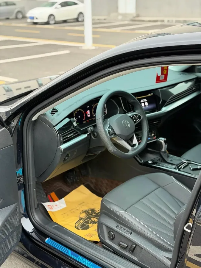 2024 Volkswagen Passat 2.0T 186HP L4 7DCT,autocango,china used car exporter,china ev exporter,chinese used car exporter,chinese used ev exporter