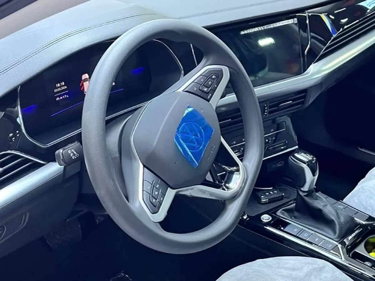 2025 Volkswagen Passat 1.4T 150HP L4 6DCT PHEV,autocango,china used car exporter,china ev exporter,chinese used car exporter,chinese used ev exporter