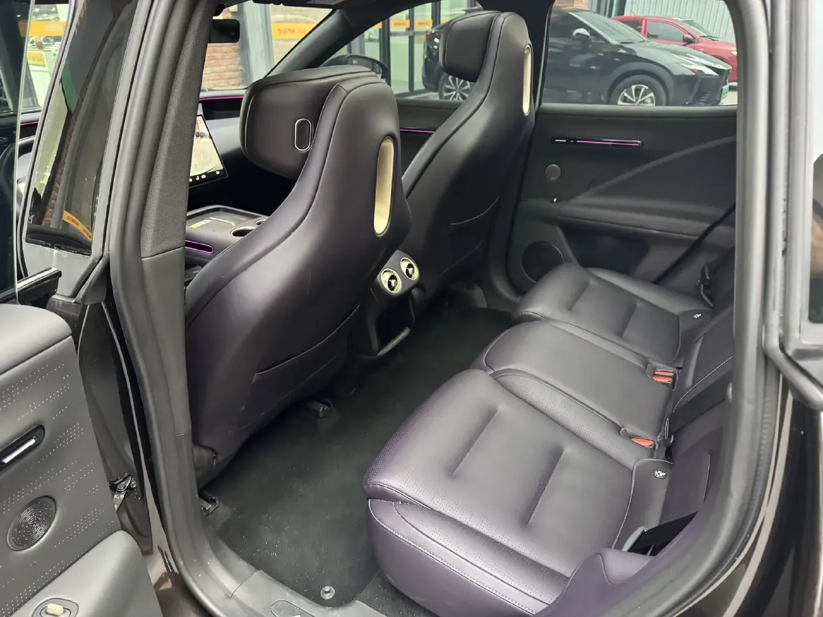 2024 Avatr 07 BEV 82.16KWH,autocango,china used car exporter,china ev exporter,chinese used car exporter,chinese used ev exporter