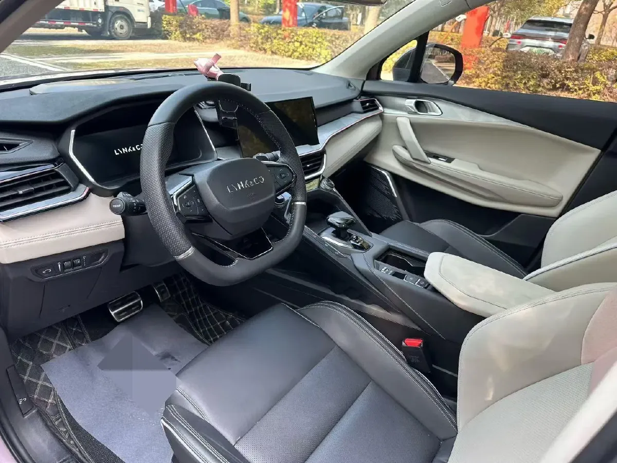 2020 LYNK&CO 06 1.5T 177HP L3 7DCT,autocango,china used car exporter,china ev exporter,chinese used car exporter,chinese used ev exporter