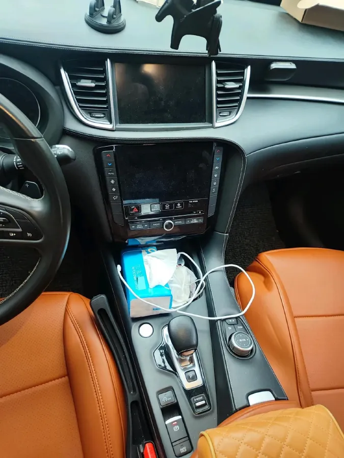 2020 Infiniti QX50 2.0T 245HP L4 CVT,autocango,china used car exporter,china ev exporter,chinese used car exporter,chinese used ev exporter