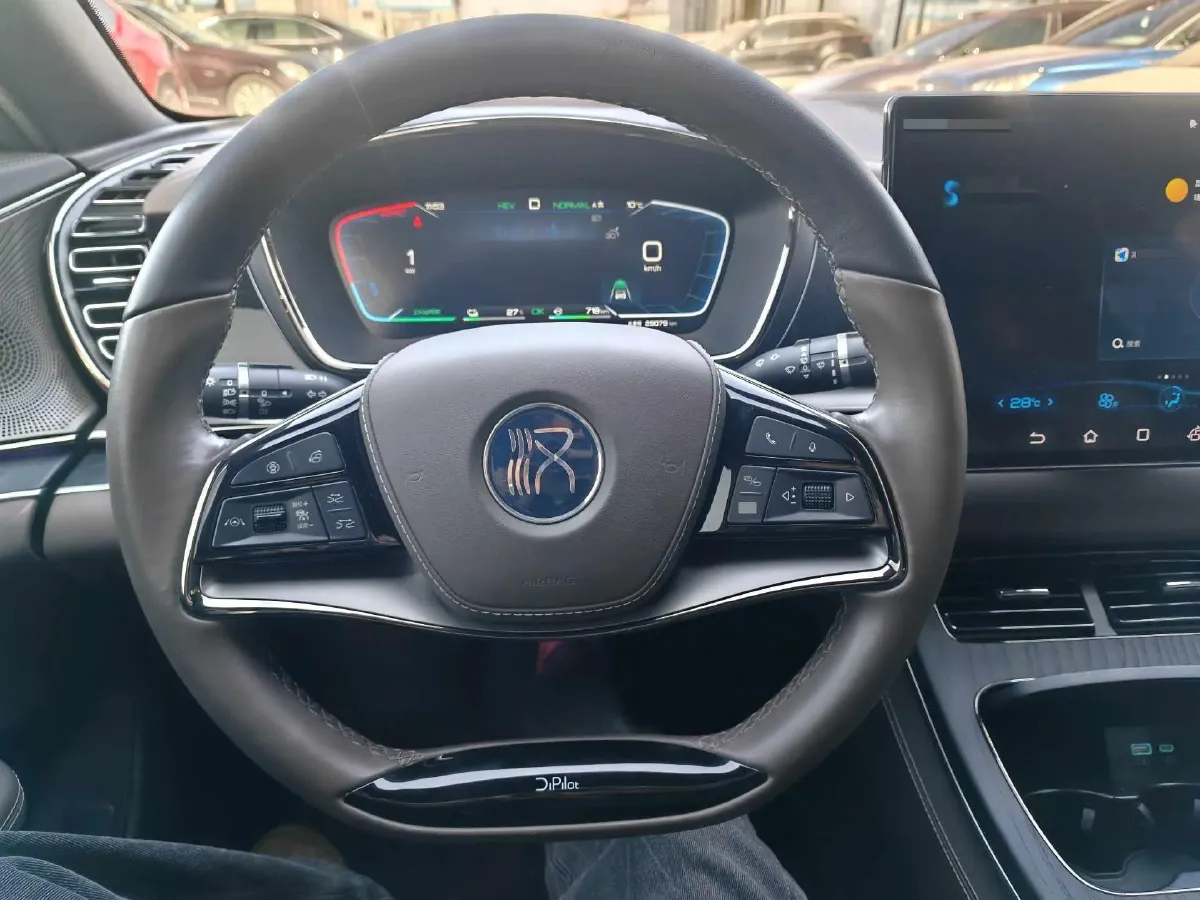 2022 Volkswagen Tiguan L 2.0T 186HP L4 7DCT,autocango,china used car exporter,china ev exporter,chinese used car exporter,chinese used ev exporter