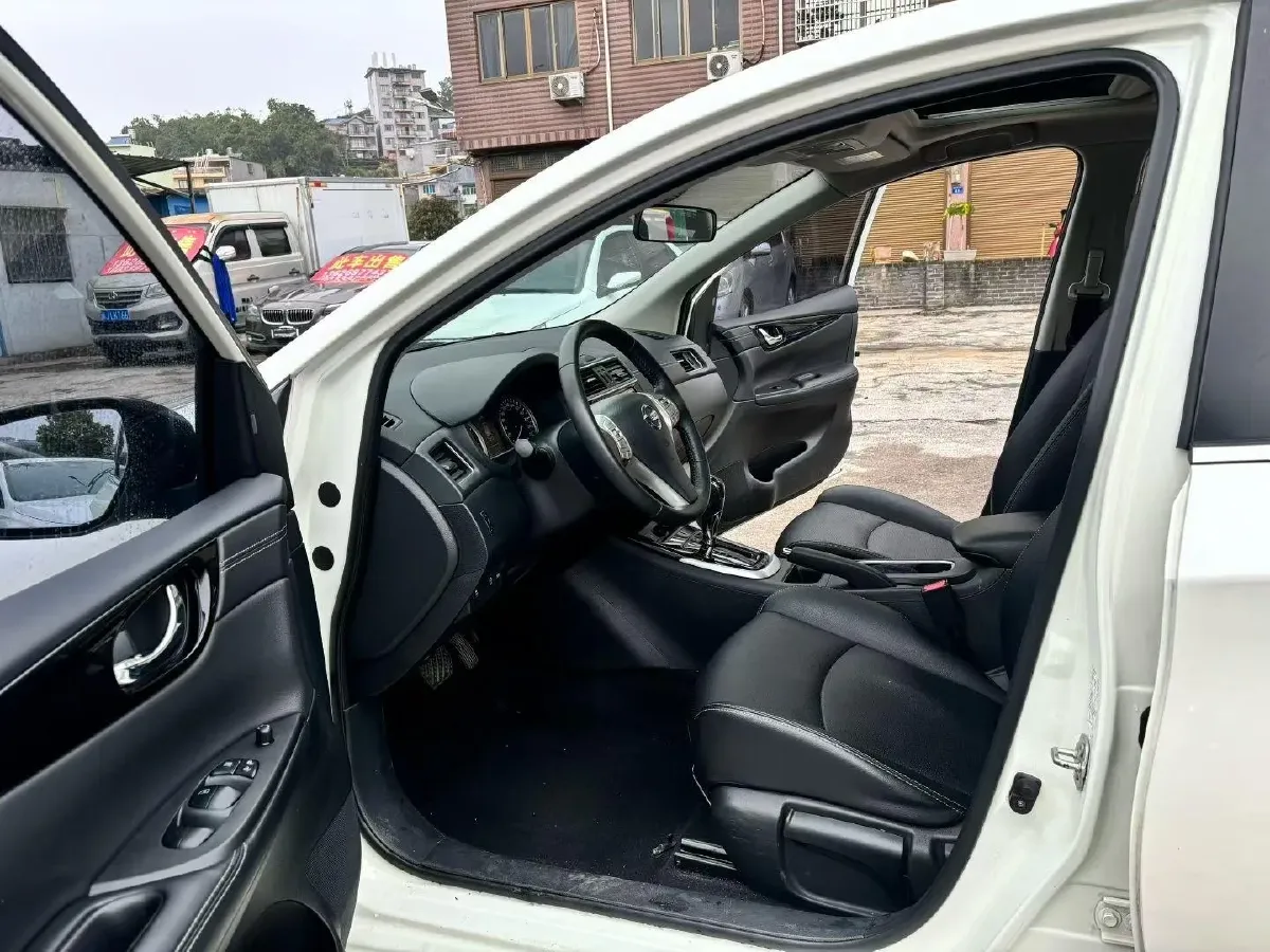 2020 Nissan Tiida 1.6L 126HP L4 CVT,autocango,china used car exporter,china ev exporter,chinese used car exporter,chinese used ev exporter