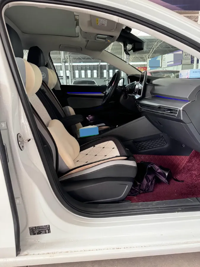 2025 Volkswagen Golf 1.5T 160HP L4 7DCT,autocango,china used car exporter,china ev exporter,chinese used car exporter,chinese used ev exporter